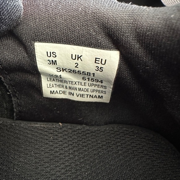 Kids Athletic Shoes - Gray and Red - Picture 4 of 5